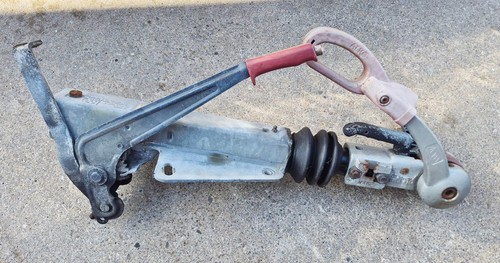 Caravan trailer alko hitch - caravan,